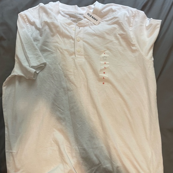 A bunch of pain shirts - Picture 6 of 11